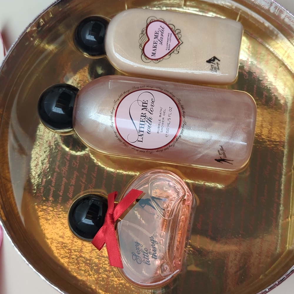 🆕 Victoria's Secret Sexy Little Things Gift Set